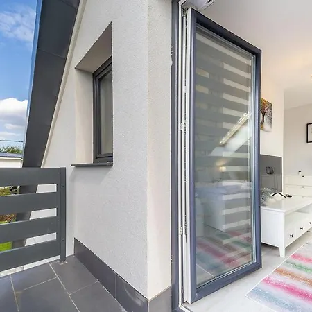 Sosto Pihenohaz By Bltn Villa Siófok