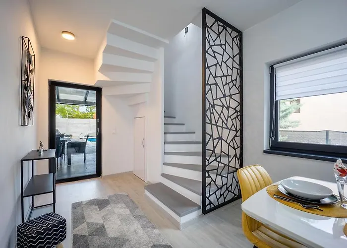 Sosto Pihenohaz By Bltn Villa *