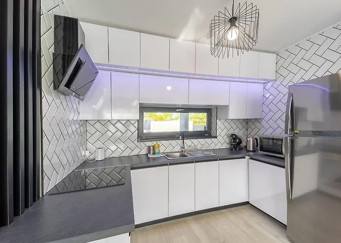 Villa Sosto Pihenohaz By Bltn Siófok