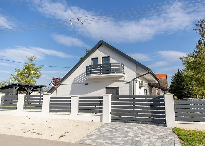 Sosto Pihenohaz By Bltn * Siófok