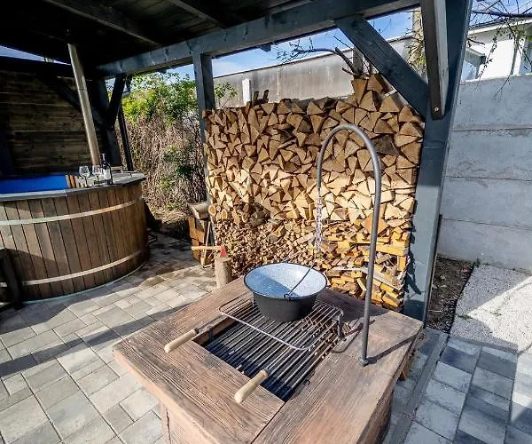 Sosto Pihenohaz By Bltn Villa Siófok