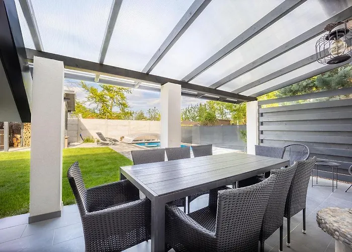 Sosto Pihenohaz By Bltn * Siófok